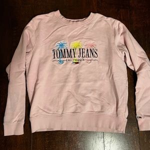 Pink Tommy Hilfiger crewneck